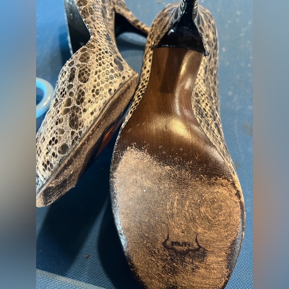 Stuart Weitzman Pumps Snake skin peep toe 9 - Picture 3 of 5